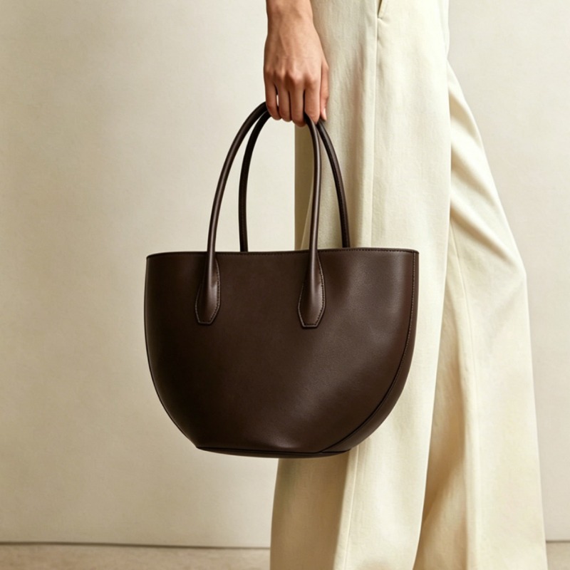 Damska torba na ramię typu tot – Luxury Lifestyle Store recenzja i cena